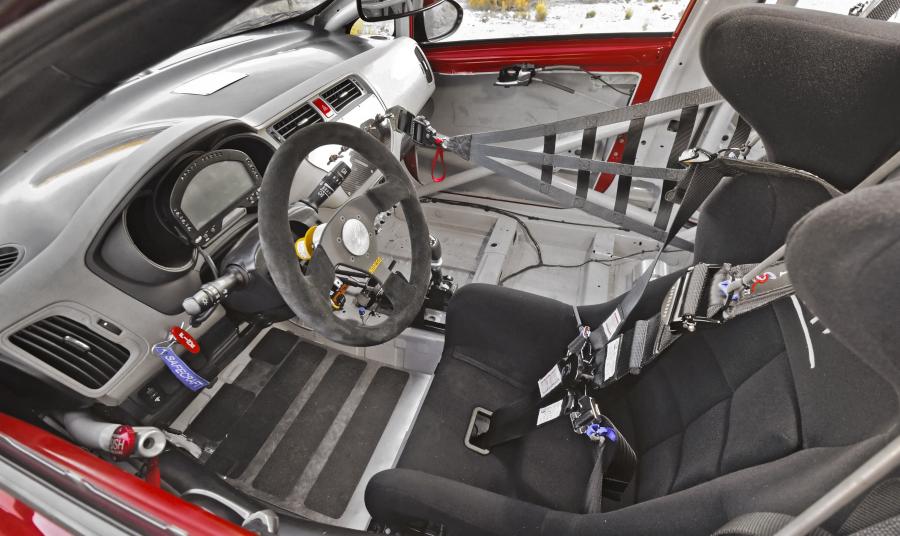  Kia Rio B-Spec Racer 2011 года  (фото 16 из 25)
